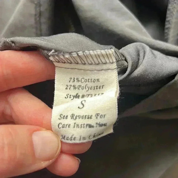 🌸3/$30🌸mine | Grey dress with belt and front zipper - Picture 7 of 10